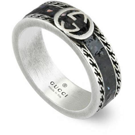 anello fascione gucci argento.indossato.immagini|Anello Gucci Interlocking a fascia larga in argento 925 .